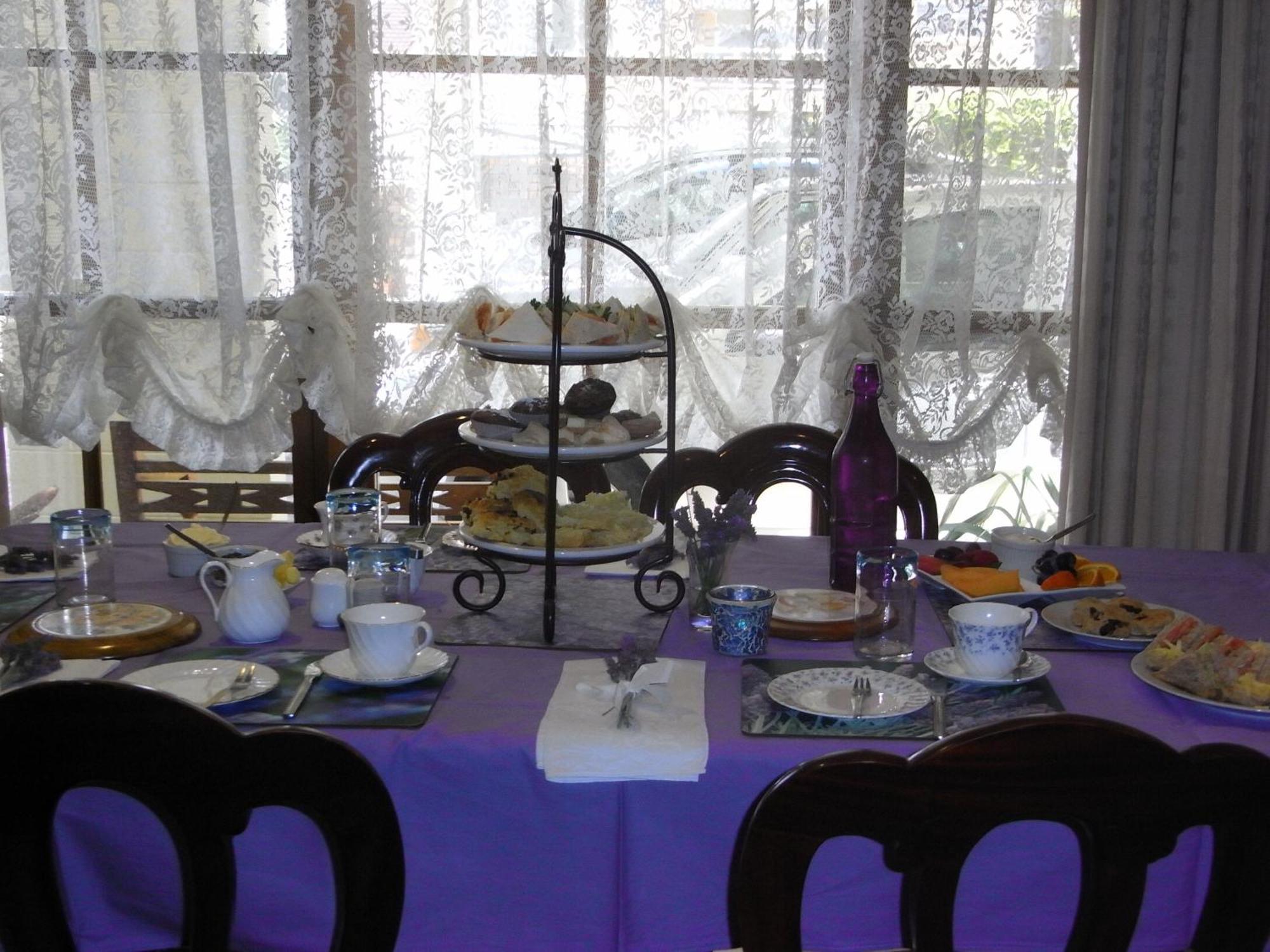 Lavender House Bed & Breakfast Entrance Екстер'єр фото