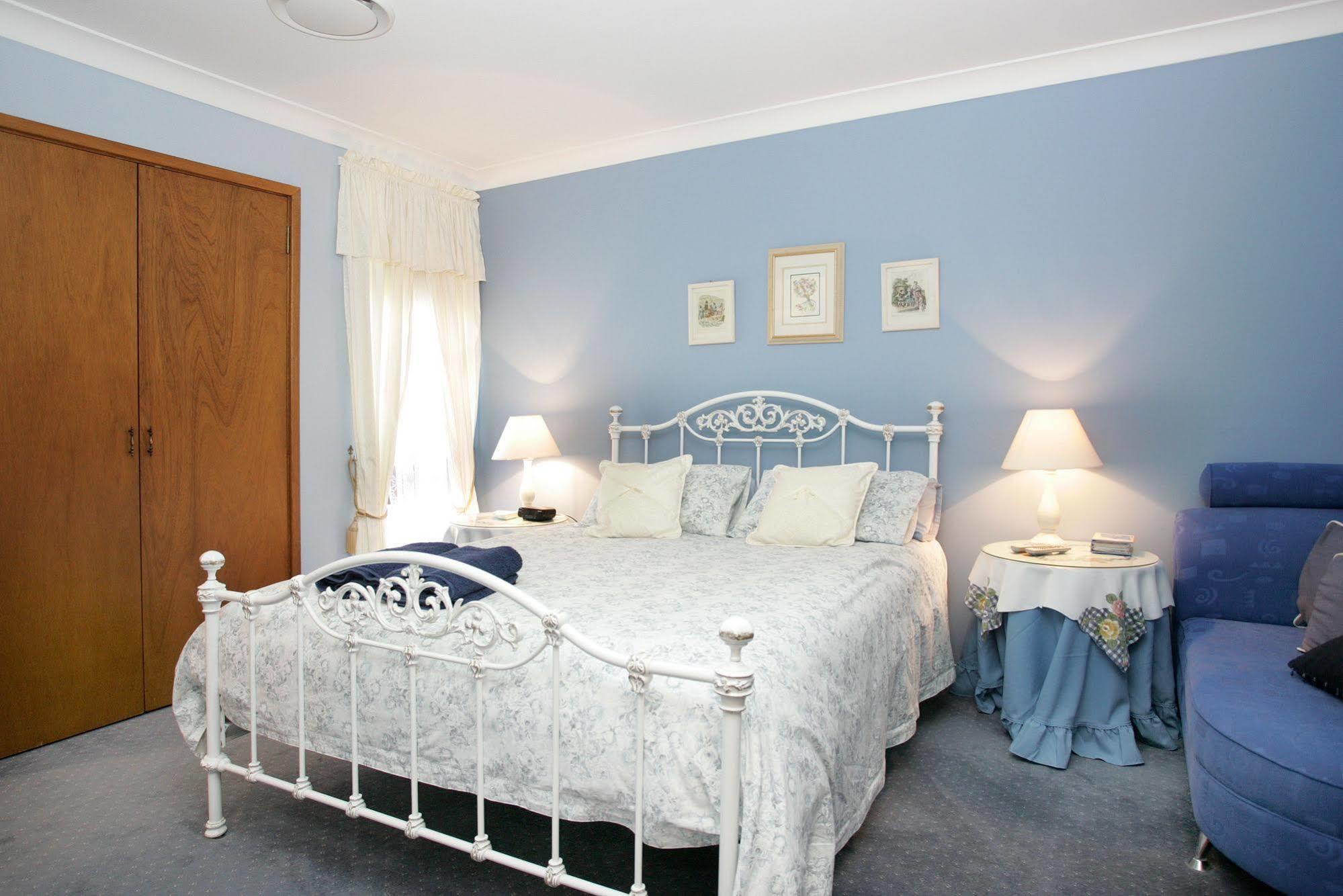 Lavender House Bed & Breakfast Entrance Екстер'єр фото