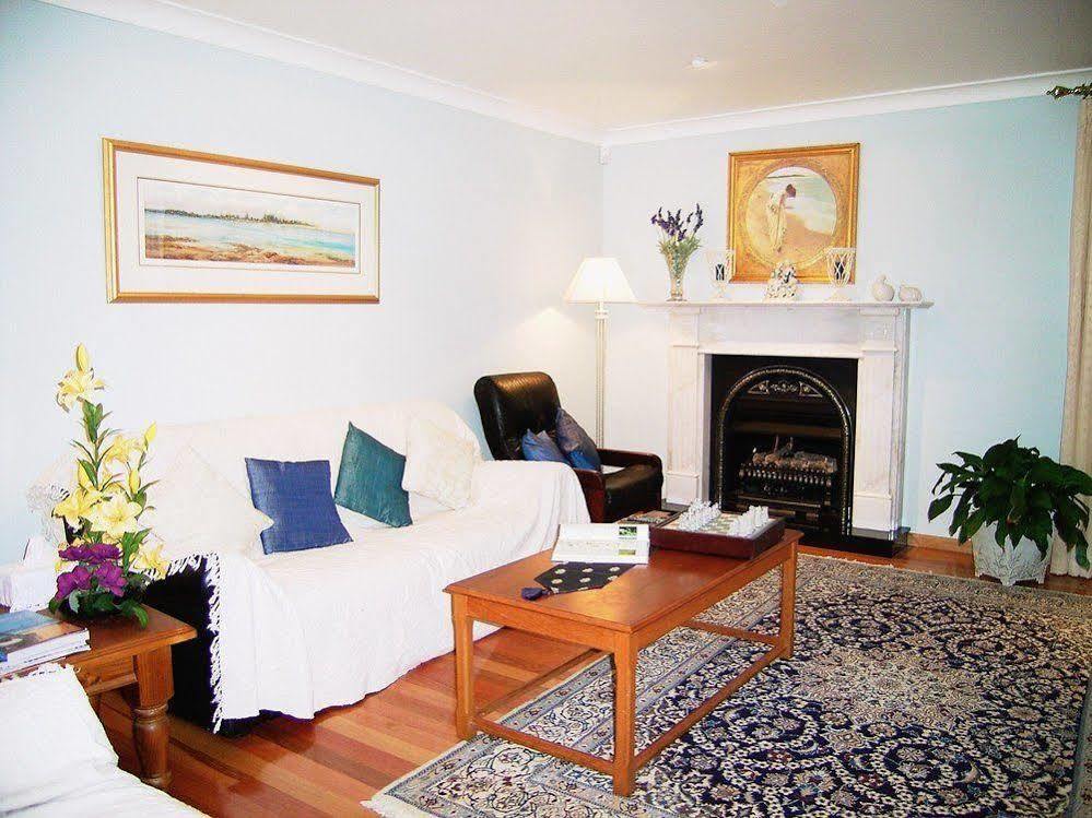 Lavender House Bed & Breakfast Entrance Екстер'єр фото